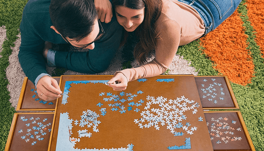 Pick Up And Move Your Jigsaw Anywhere With This Puzzle Board