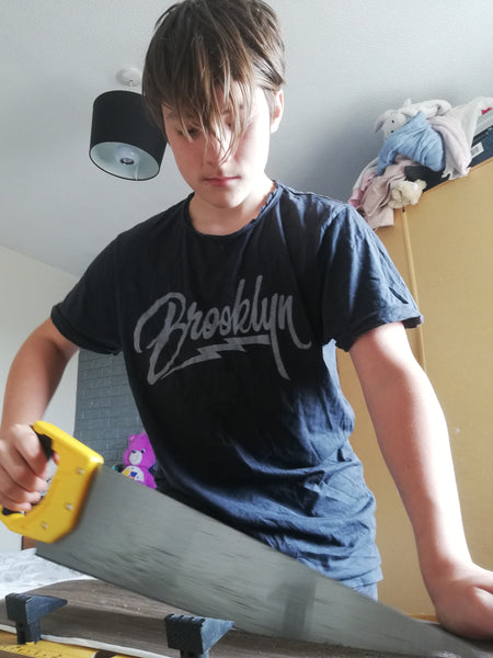 Teen Boy Laminates Mom’s Bedroom Floor During Lockdown, Saves Her Nearly $400