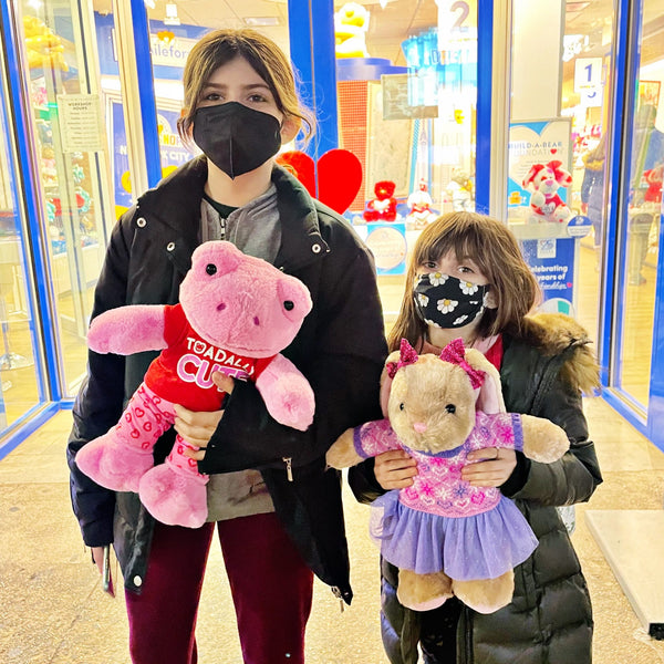 Sweet and Simple Valentine’s Day Gifts for All the Loves in Your Life